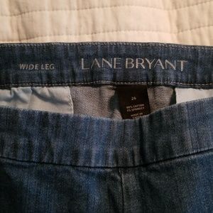 Size 26 wide leg dark Jean's.